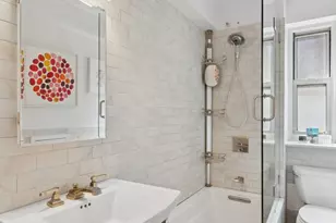 414 E 52nd St, New York City, NY 10022 - Photo 5