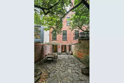 522 E 89th Street, New York City, NY 10128 - Photo 17