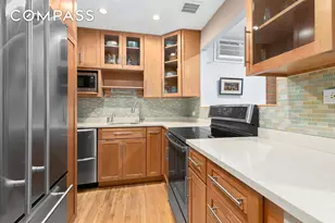 255 W 95th St, New York City, NY 10025 - Photo 3