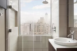 166 W 18th St, New York City, NY 10011 - Photo 17