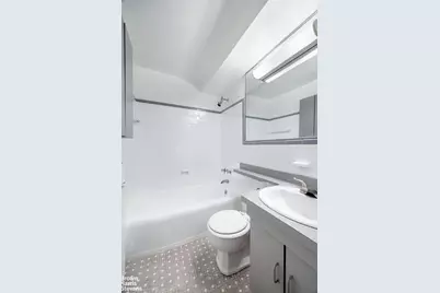 240 E 35th Street #6D, New York City, NY 10016 - Photo 5