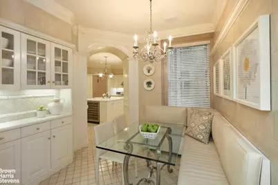 960 Park Avenue #2NDFLE, New York City, NY 10028 - Photo 5