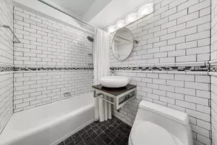 220 E 67th St, New York City, NY 10065 - Photo 5