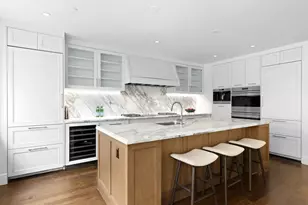220 E 20th St, New York City, NY 10003 - Photo 3