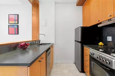 156 E 79th Street #9F, New York City, NY 10021 - Photo 5