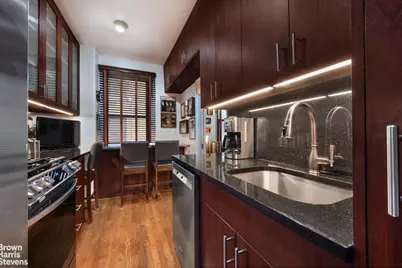 135 E 74th Street #3C, New York City, NY 10021 - Photo 3