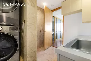 100 United Nations Plaza, New York, NY 10017 - Photo 13