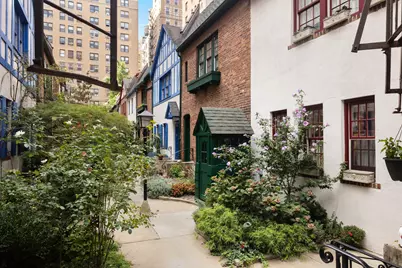 262 W 95th Street #2, New York City, NY 10025 - Photo 1