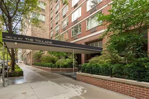 130 W 67th St, New York City, NY 10023 - Photo 17