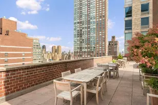 130 W 67th St, New York City, NY 10023 - Photo 15