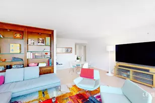 160 W 66th St, New York City, NY 10023 - Photo 3