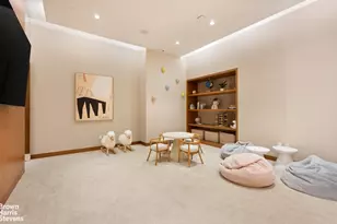 611 W 56th St, New York City, NY 10019 - Photo 17