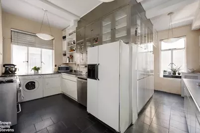 211 Central Park W #3K, New York City, NY 10024 - Photo 5