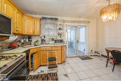 1010 E 230th Street, New York City, NY 10466 - Photo 5