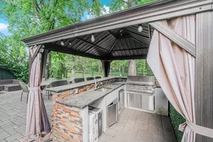 100 Marisa Cir, New York City, NY 10309 - Photo 33