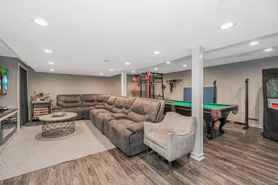 100 Marisa Circle, New York City, NY 10309 - Photo 17