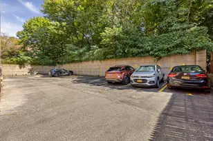 65-15 Alderton St, New York City, NY 11374 - Photo 17