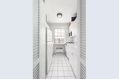 240 E 55th Street #9-H, New York City, NY 10022 - Photo 5