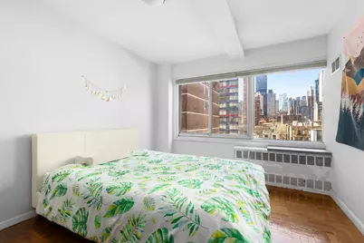 240 E 55th Street #9-H, New York City, NY 10022 - Photo 3