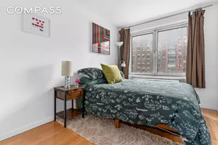 201 W 70th St, New York City, NY 10023 - Photo 7