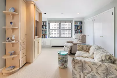 360 E 72nd Street #C1803, New York City, NY 10021 - Photo 11