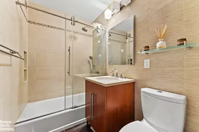 201 E 17th Street #8F, New York City, NY 10003 - Photo 5