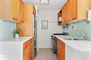 201 E 17th St, New York City, NY 10003 - Photo 3