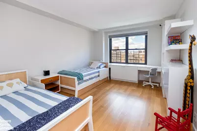 140 W End Avenue #20H, New York City, NY 10023 - Photo 11