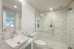 238 W 11th St, New York City, NY 10014 - Photo 15