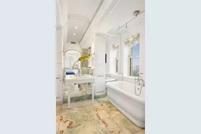 35 E 76th Street #PH3407, New York City, NY 10021 - Photo 17