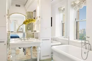 35 E 76th St, New York City, NY 10021 - Photo 17