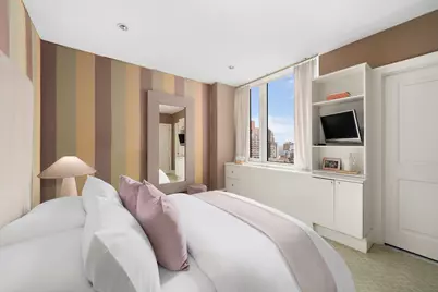 300 E 77th Street #30B, New York City, NY 10075 - Photo 15