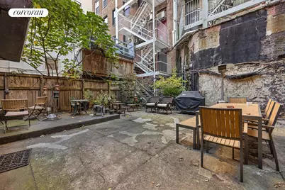 7 W 16th Street #TH, New York City, NY 10011 - Photo 19