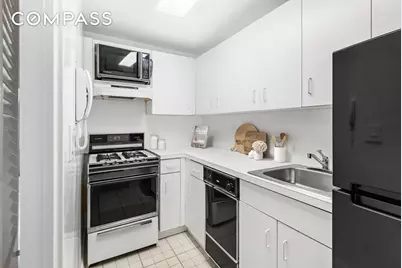 165 W 66th Street #7N, New York, NY 10023 - Photo 3