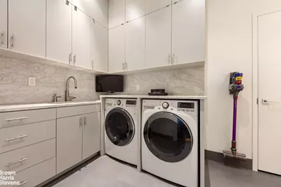 7 E 17th Street #PHS, New York City, NY 10003 - Photo 25