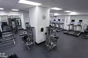 400 E 56th St, New York City, NY 10022 - Photo 13