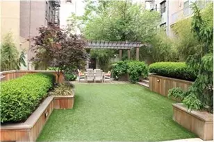 505 W 47th St, New York City, NY 10036 - Photo 9