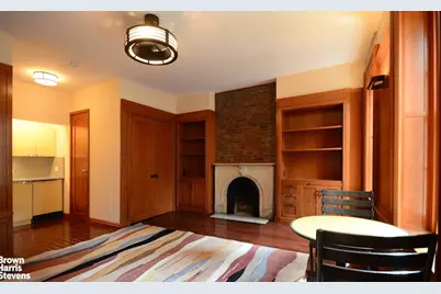 428 W 44th Street, New York City, NY 10036 - Photo 13