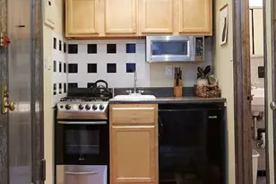 428 W 44th St, New York City, NY 10036 - Photo 17