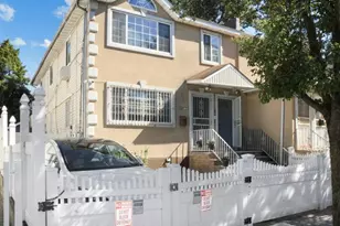 219-19 143rd Rd, New York City, NY 11413 - Photo 3