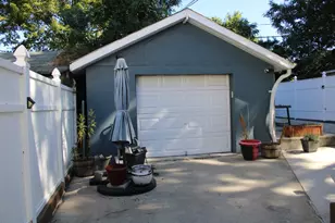 219-19 143rd Rd, New York City, NY 11413 - Photo 9