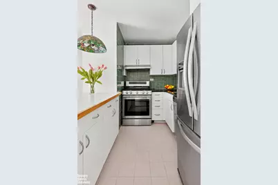 130 W 67th Street #9J, New York City, NY 10023 - Photo 5