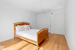 130 W 67th St, New York City, NY 10023 - Photo 9