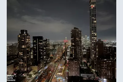 300 E 59th Street #3506, New York City, NY 10022 - Photo 11