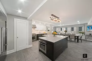 240 E 55th St, New York City, NY 10022 - Photo 3