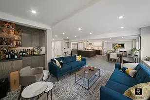 240 E 55th St, New York City, NY 10022 - Photo 7