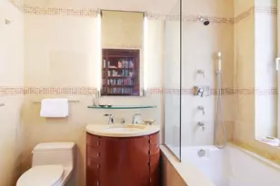 225 E 62nd St, New York City, NY 10065 - Photo 9