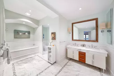 43 W 64th Street #4B, New York City, NY 10023 - Photo 9