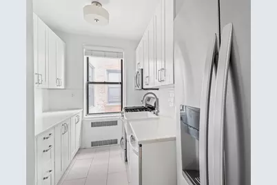 657 E 26th Street #5T, Brooklyn, NY 11210 - Photo 3