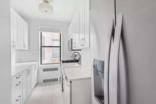 657 E 26th St, New York City, NY 11210 - Photo 3